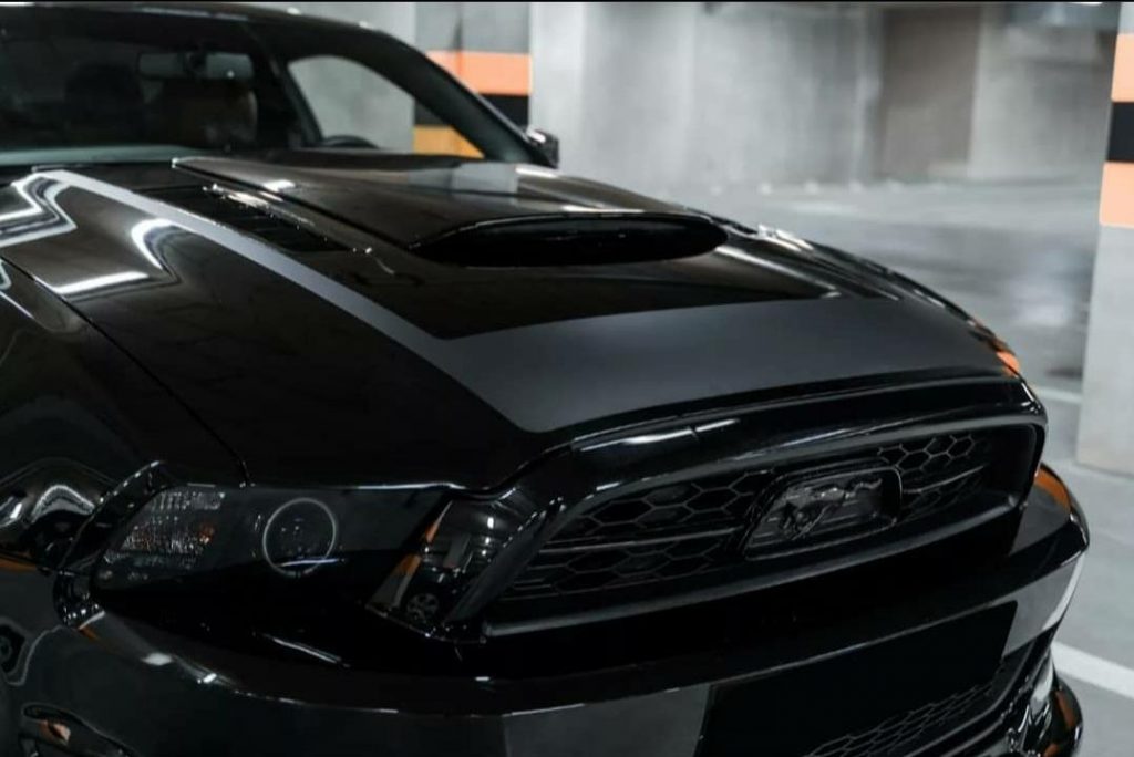 Black Mustang V8 in London
